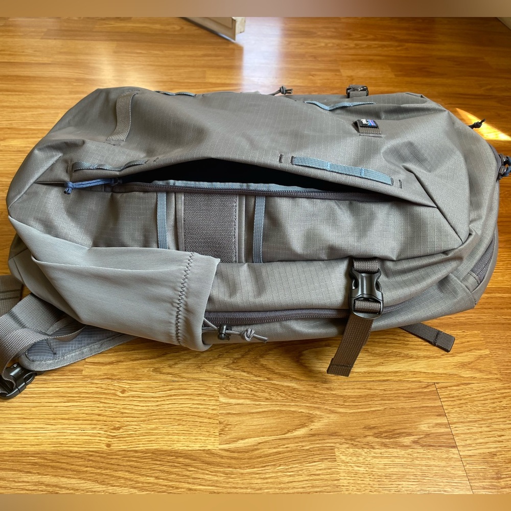 Patagonia Stealth 30L Back Pack - Picture 7 of 7